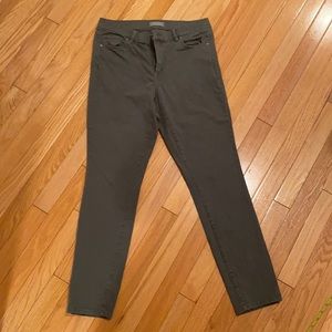 Loft Modern Skinny colored jeans in olive